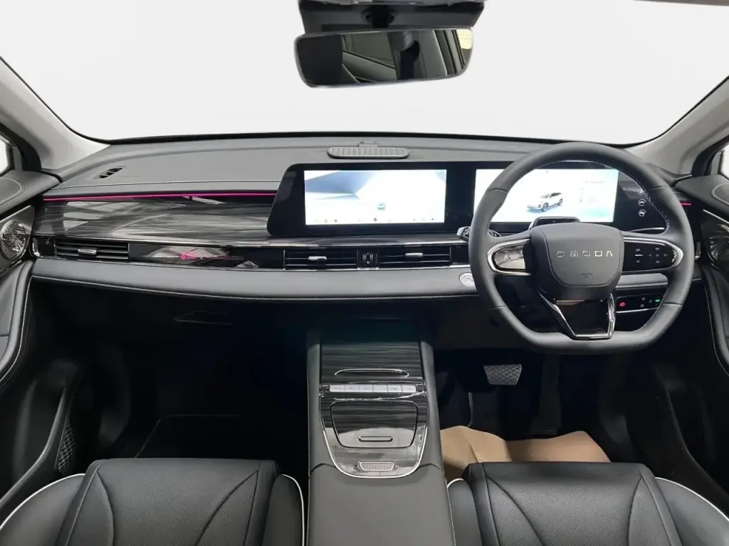 Image for 2025 OMODA 5 Noble Petrol at position 3