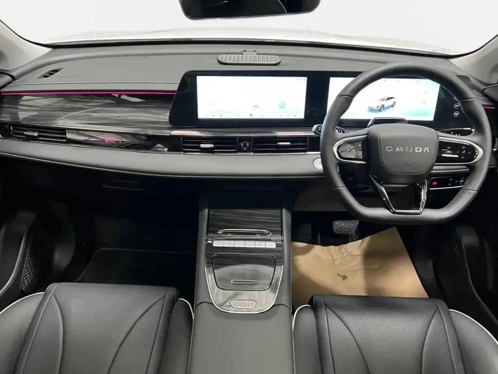 Image for 2025 OMODA 5 Noble Petrol at position 3