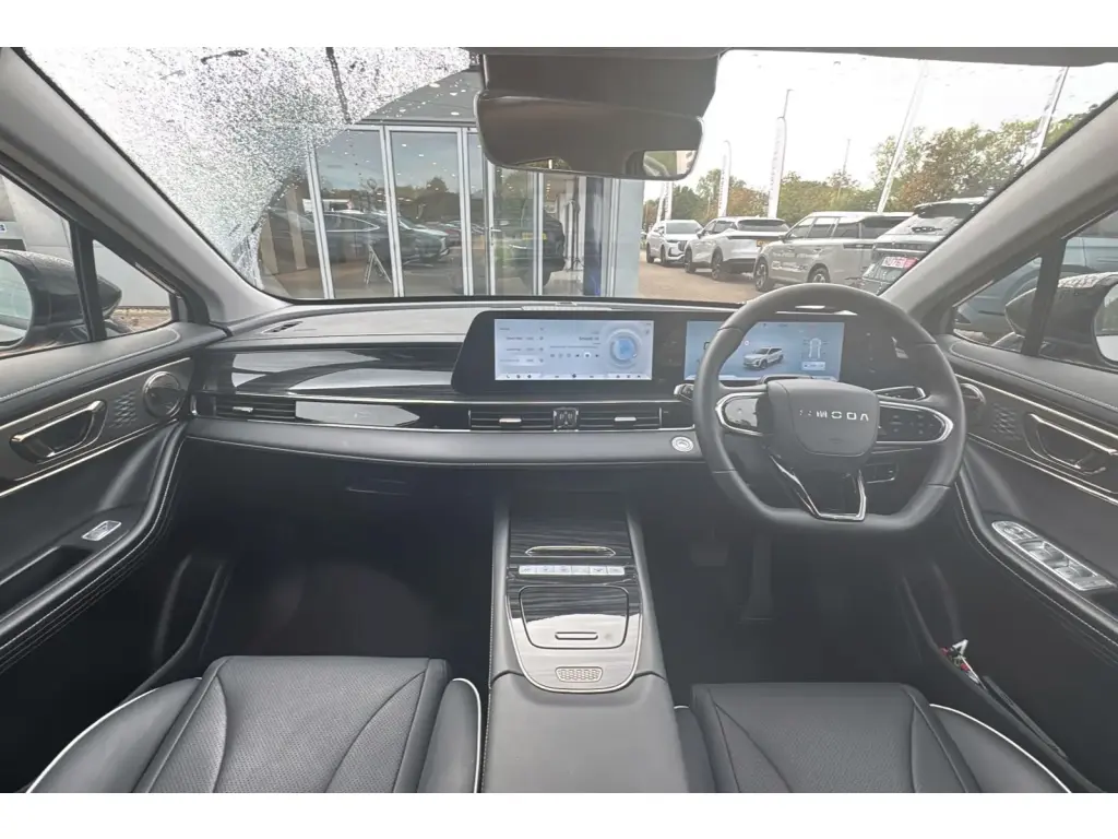 Image for 2025 OMODA 5 Noble Petrol at position 3