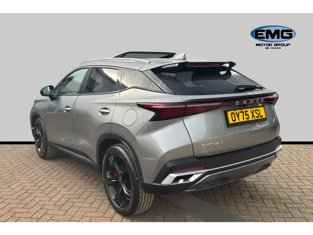 Image for 2025 OMODA 5 Noble Petrol at position 2