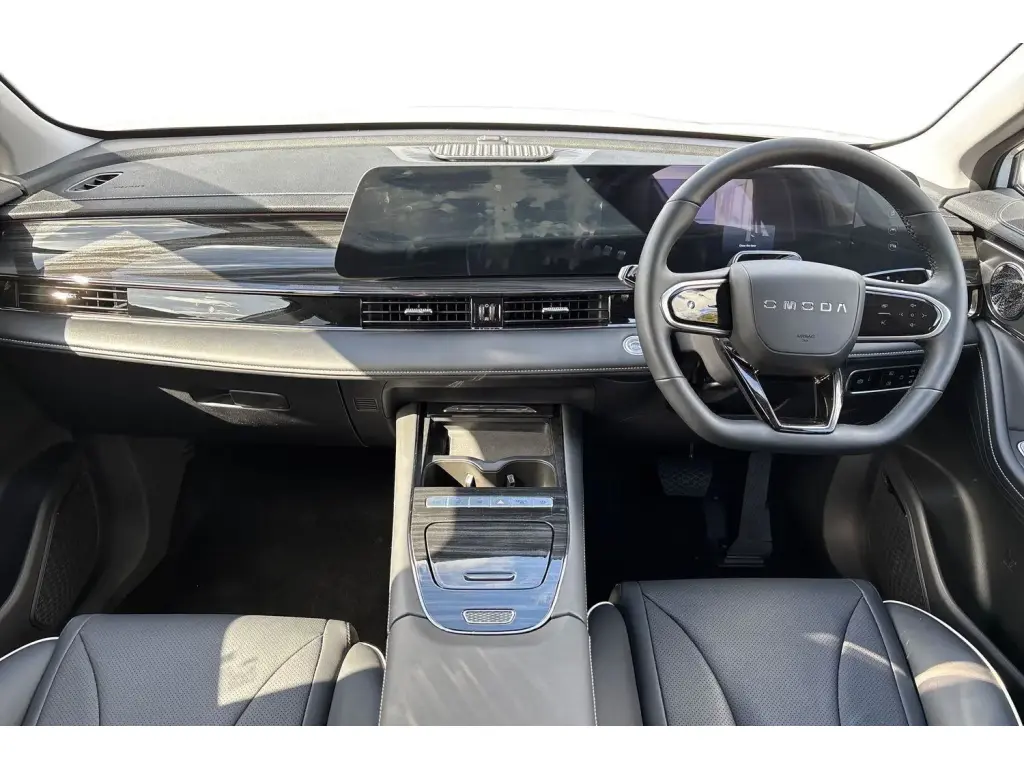 Image for 2025 OMODA 5 Noble Petrol at position 3