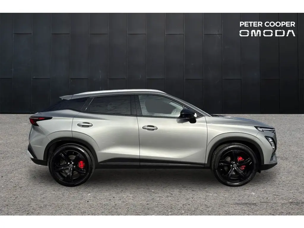 Image for 2025 OMODA 5 Noble Petrol at position 5