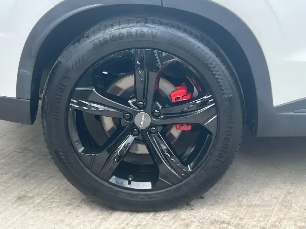 Image for 2025 OMODA 5 Noble Petrol at position 4