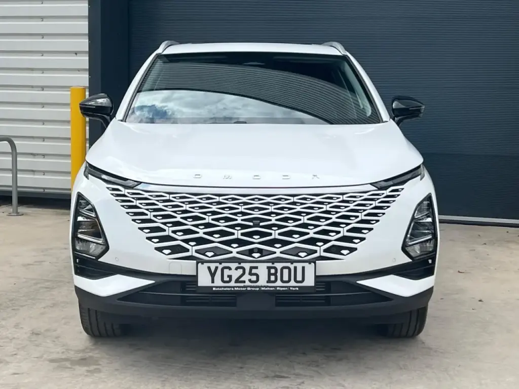 Image for 2025 OMODA 5 Noble Petrol at position 5