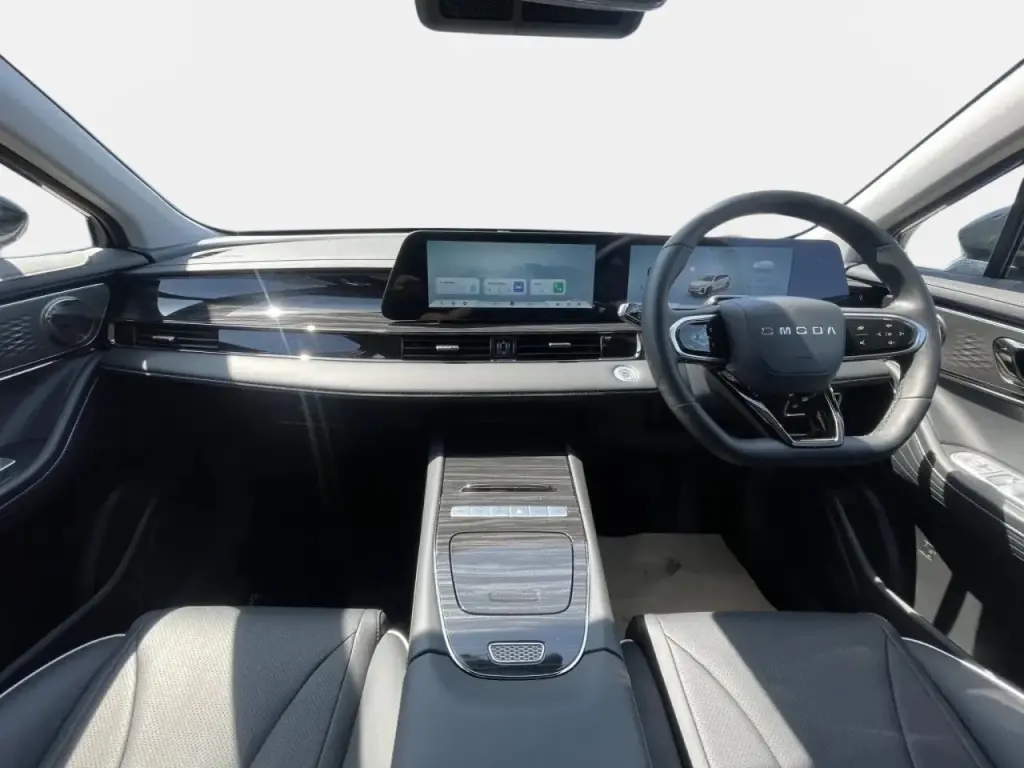Image for 2025 OMODA 5 Noble Petrol at position 3
