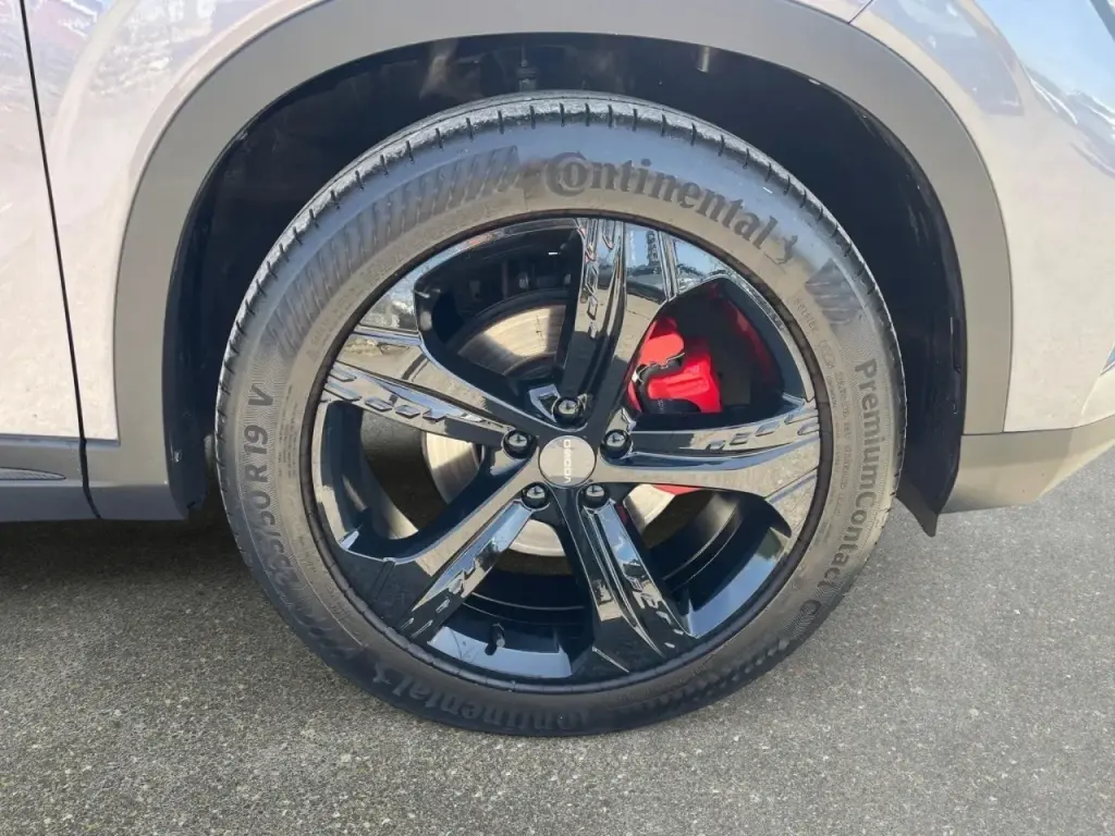 Image for 2025 OMODA 5 Noble Petrol at position 4