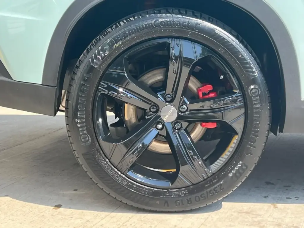 Image for 2025 OMODA 5 Noble Petrol at position 4