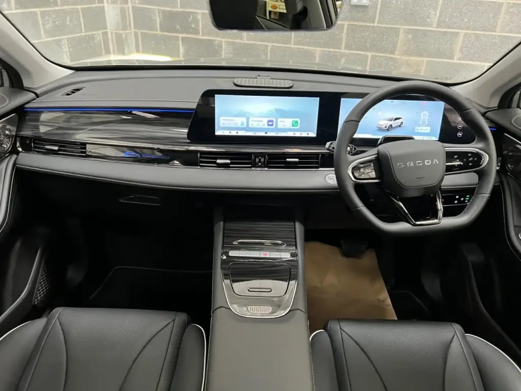 Image for 2025 OMODA 5 Noble Petrol at position 3
