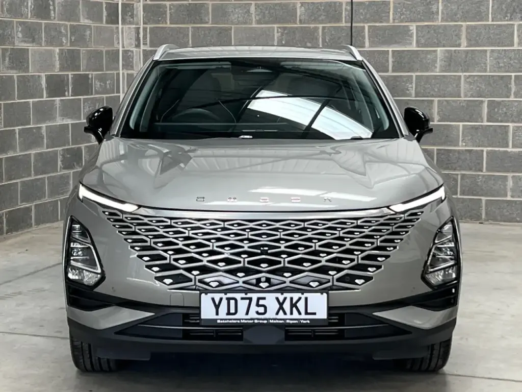Image for 2025 OMODA 5 Noble Petrol at position 4