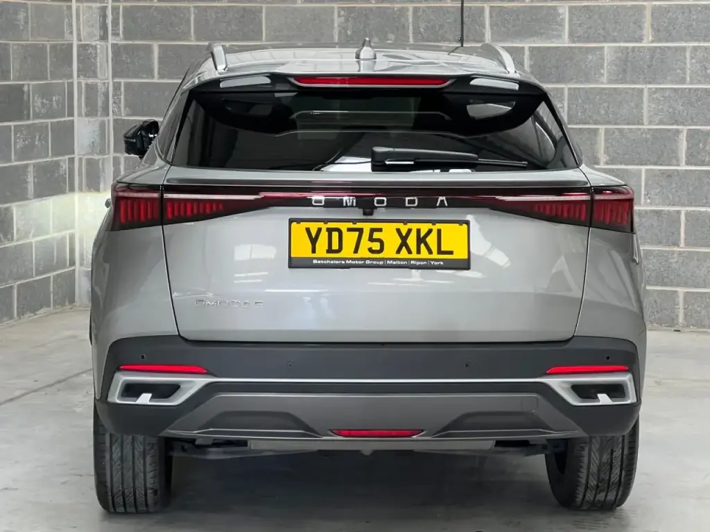 Image for 2025 OMODA 5 Noble Petrol at position 5