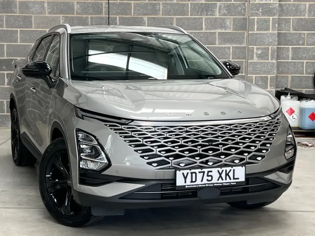 Image for 2025 OMODA 5 Noble Petrol