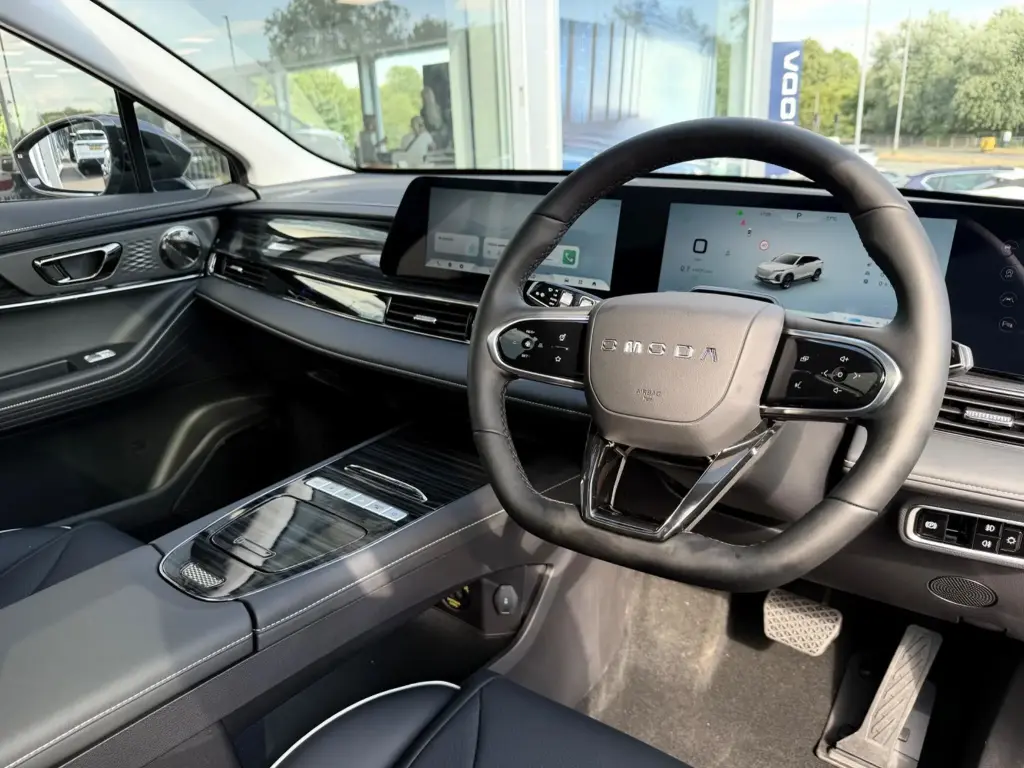 Image for 2026 OMODA 5 Noble Petrol at position 3