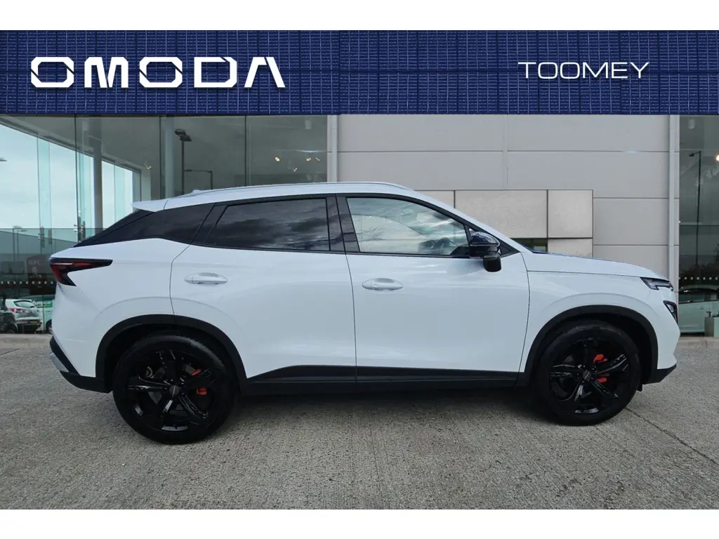 Image for 2026 OMODA 5 Noble Petrol at position 5