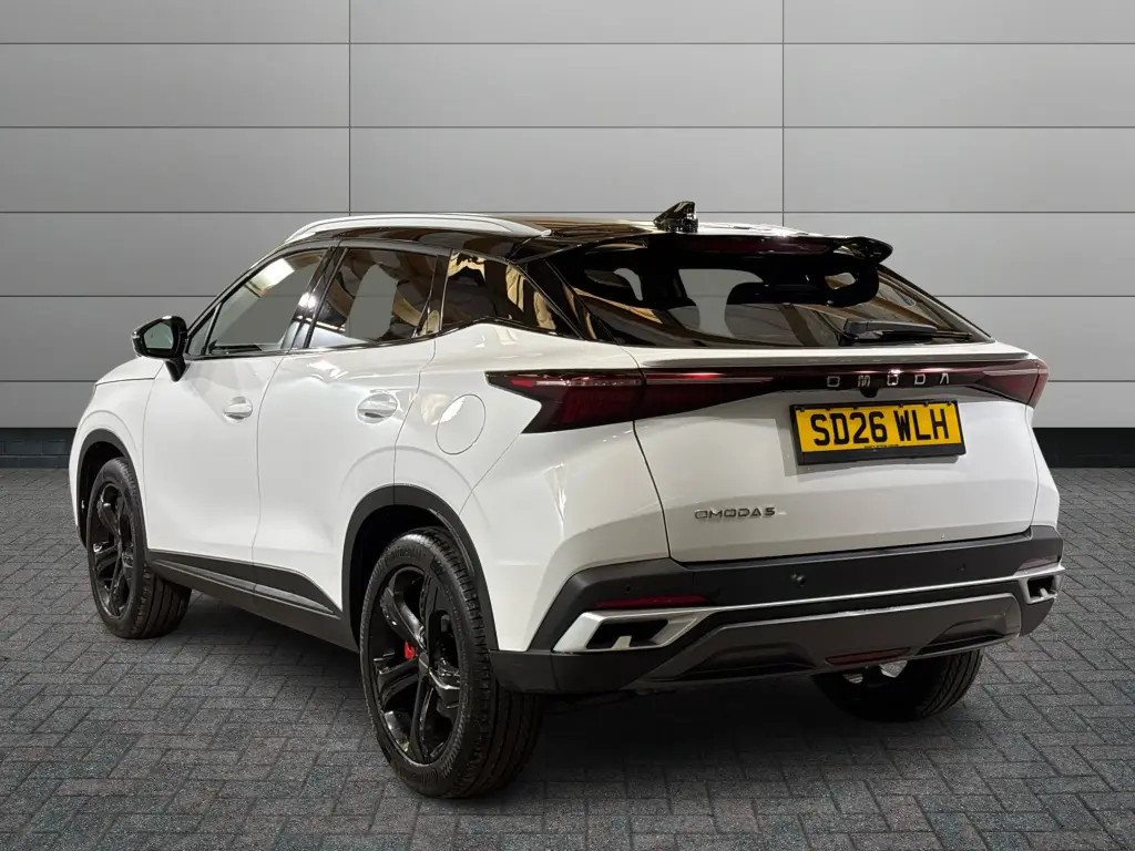 Image for 2026 OMODA 5 Noble Petrol at position 2