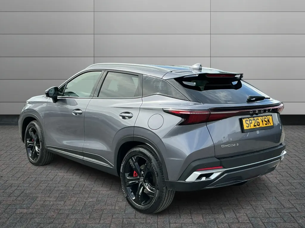 Image for 2026 OMODA 5 Noble Petrol at position 2