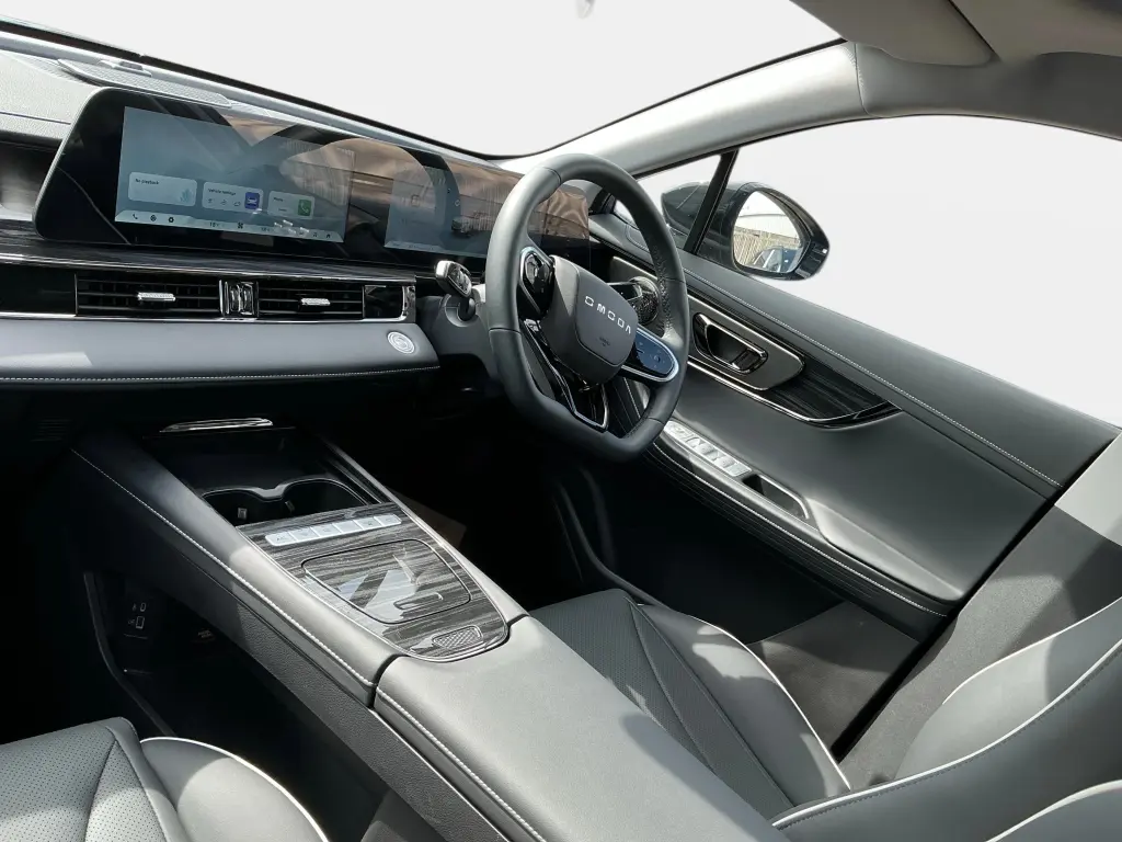 Image for 2026 OMODA 5 Noble Petrol at position 3