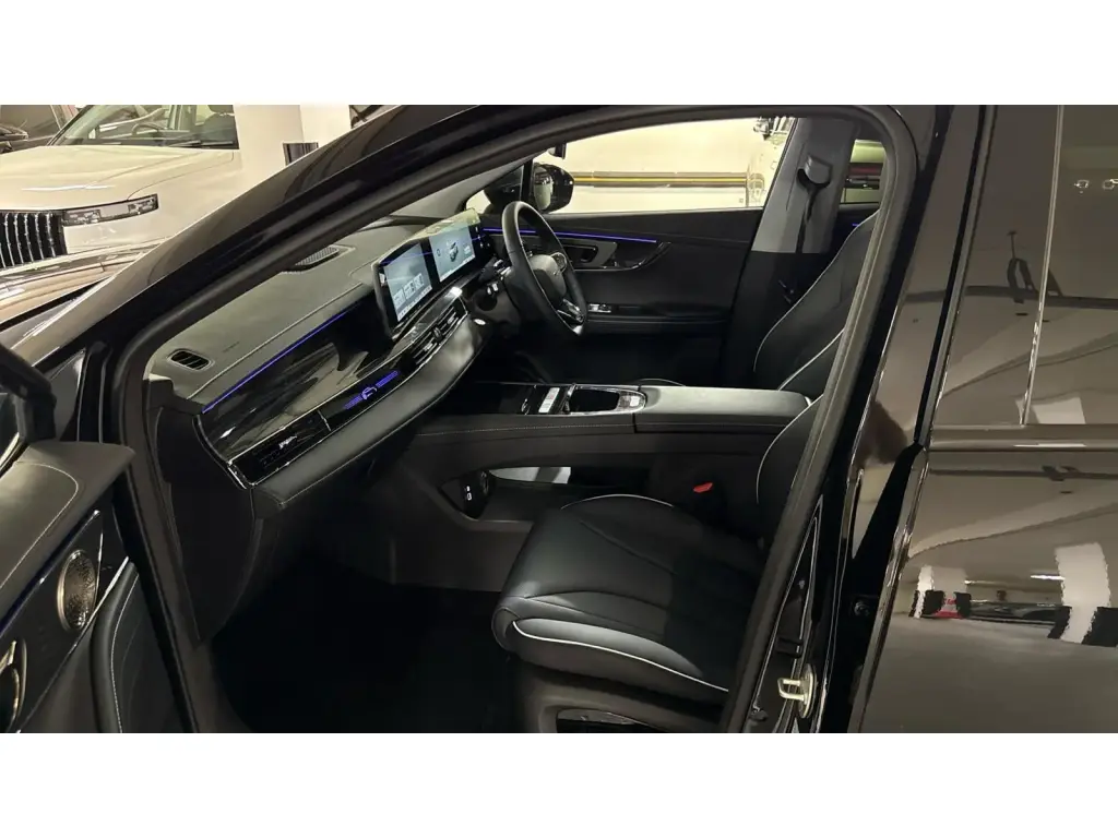 Image for 2026 OMODA 5 Noble Petrol at position 5
