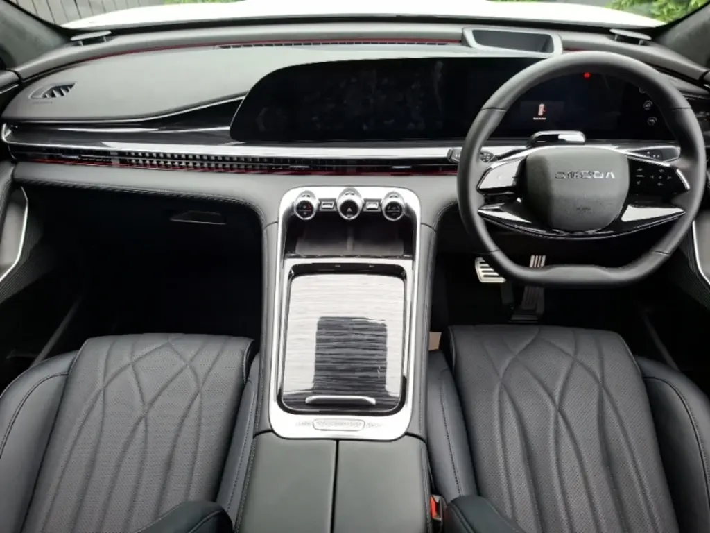 2025 OMODA 9 Noble SHS-P vehicle image