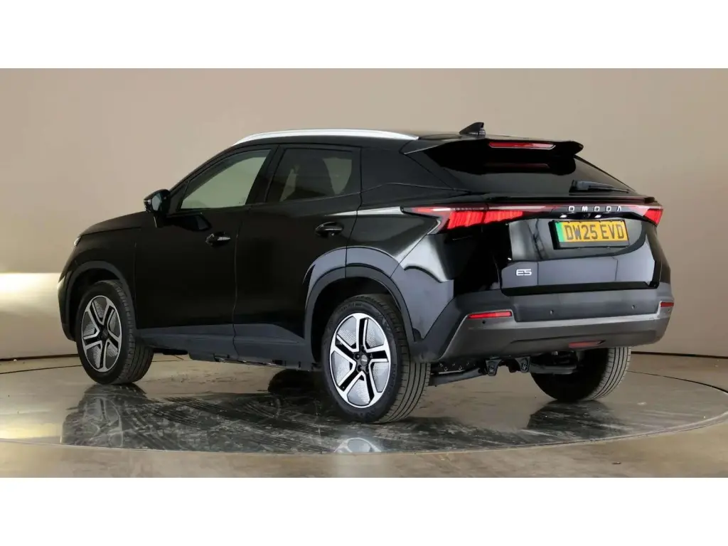 Image for 2025 OMODA E5 Noble Electric at position 5