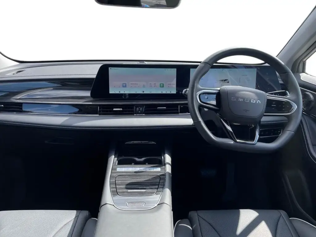 Image for 2025 OMODA E5 Noble Electric at position 3