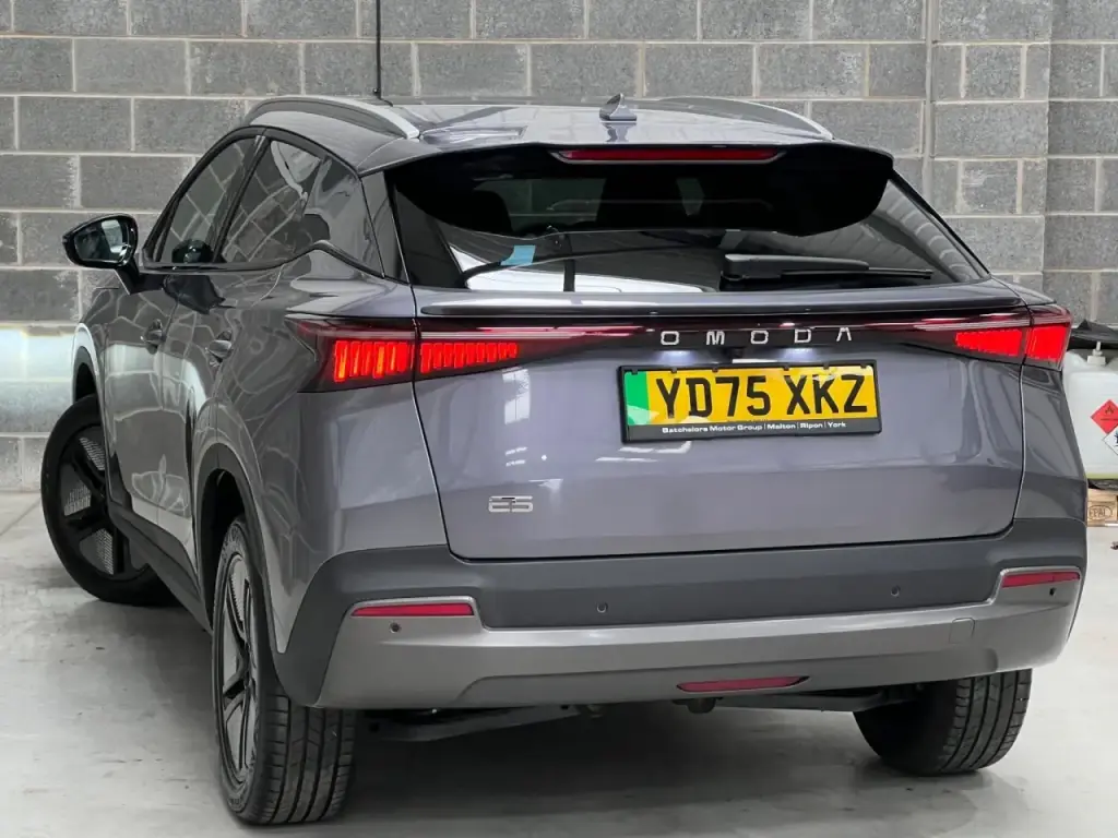 Image for 2025 OMODA E5 Noble Electric at position 2