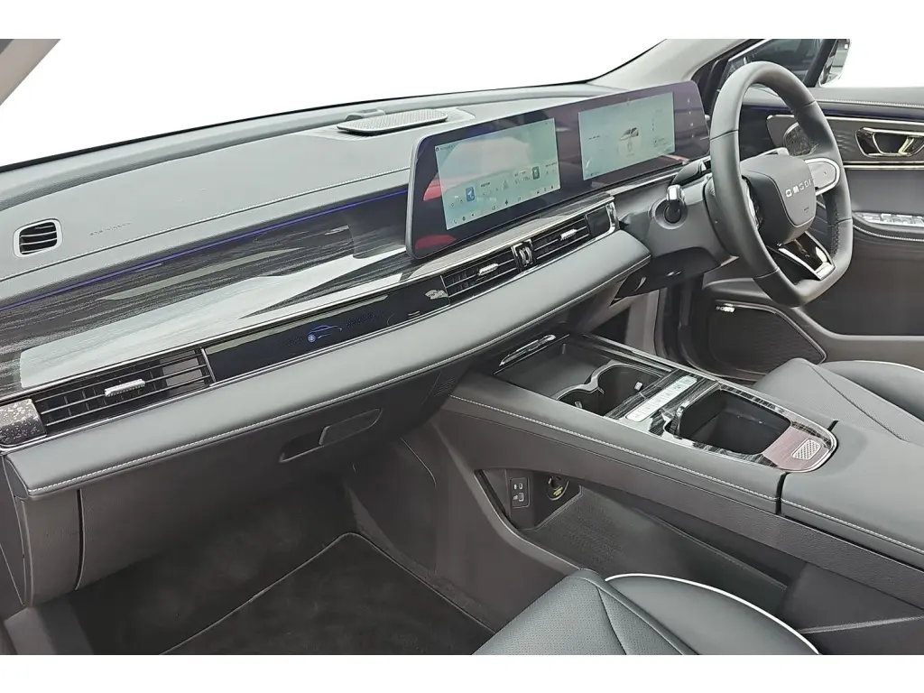Image for 2026 OMODA E5 Noble Electric at position 3