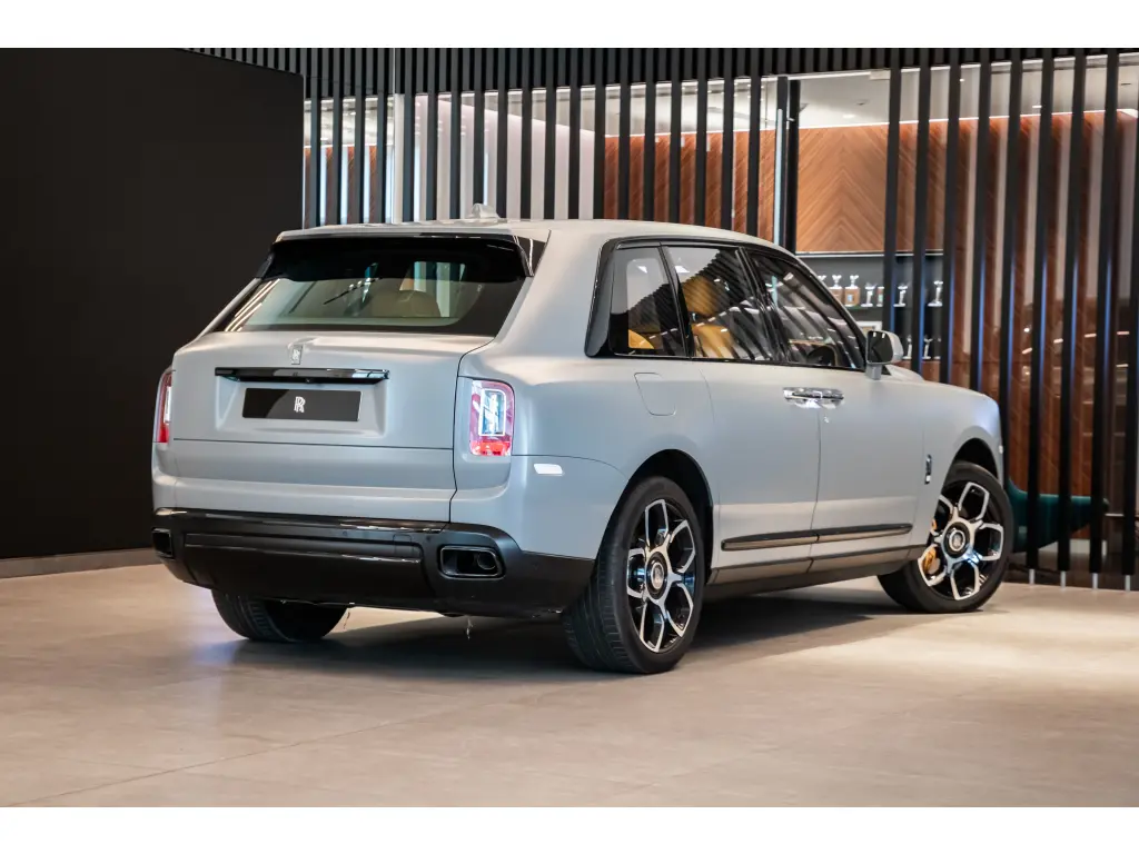 2022 Black Badge Cullinan