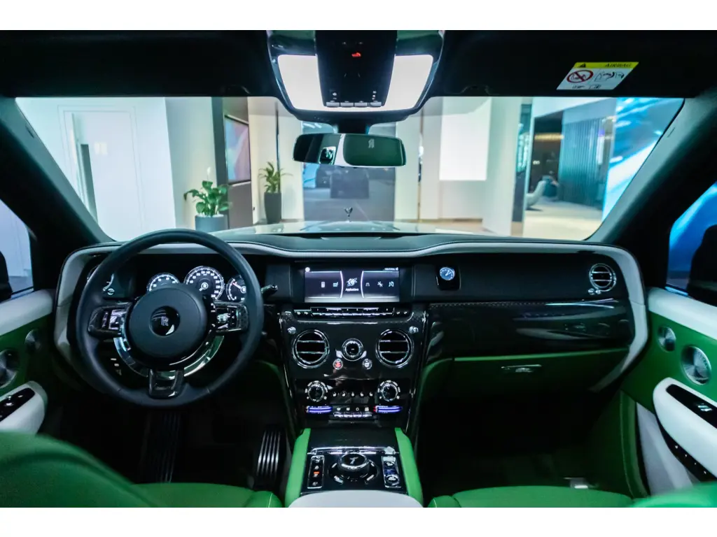 2023 Black Badge Cullinan