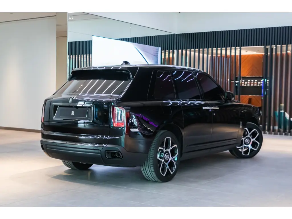 2023 Black Badge Cullinan