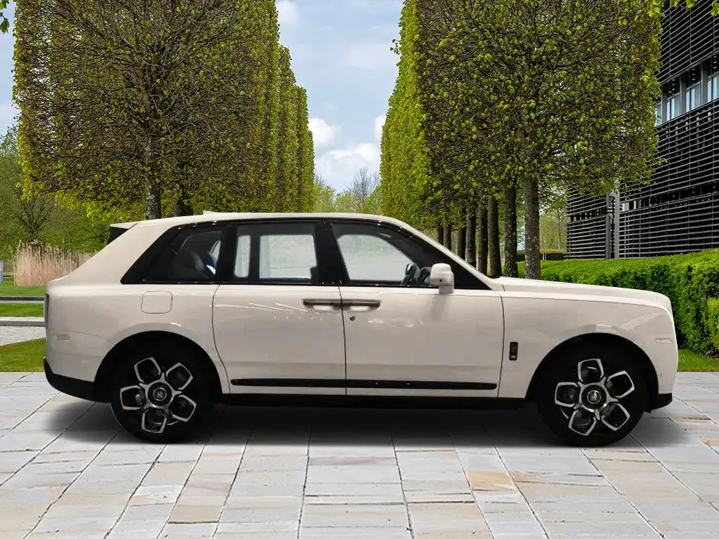2024 Black Badge Cullinan image