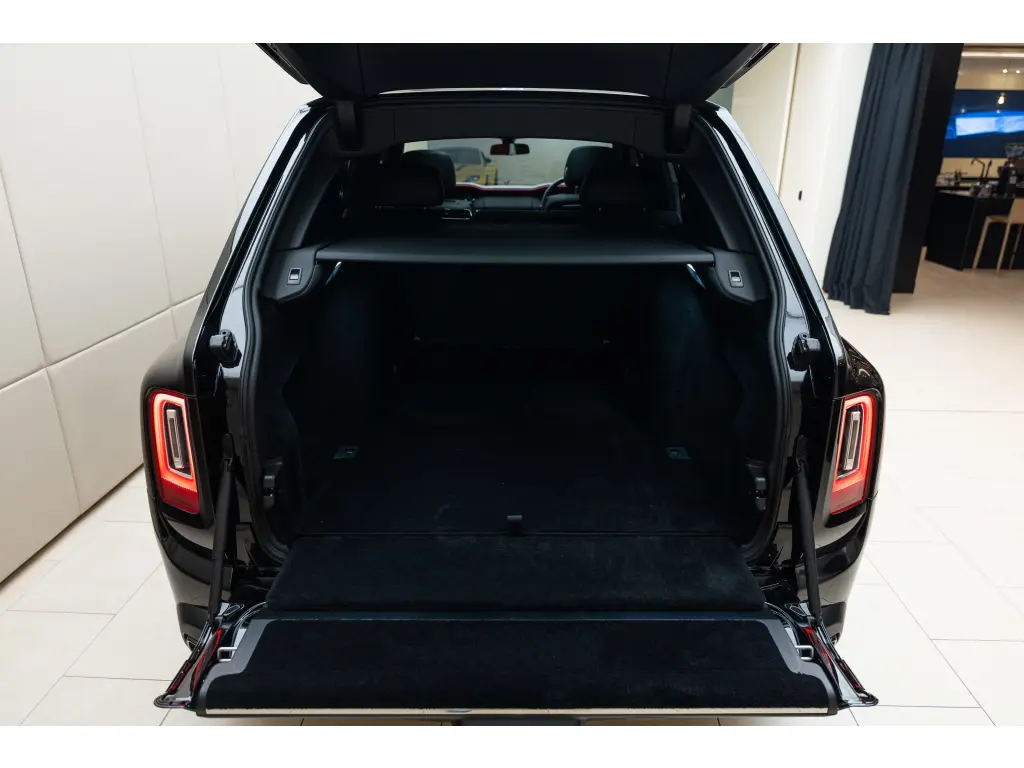 2021 Black Badge Cullinan