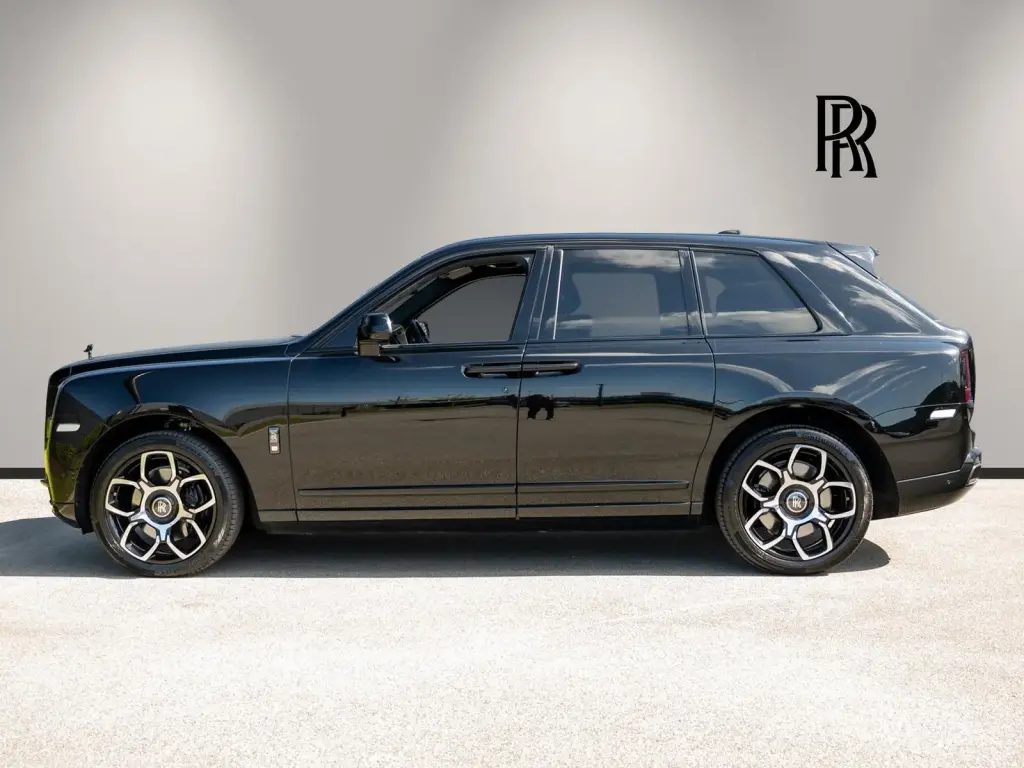 2022 Black Badge Cullinan