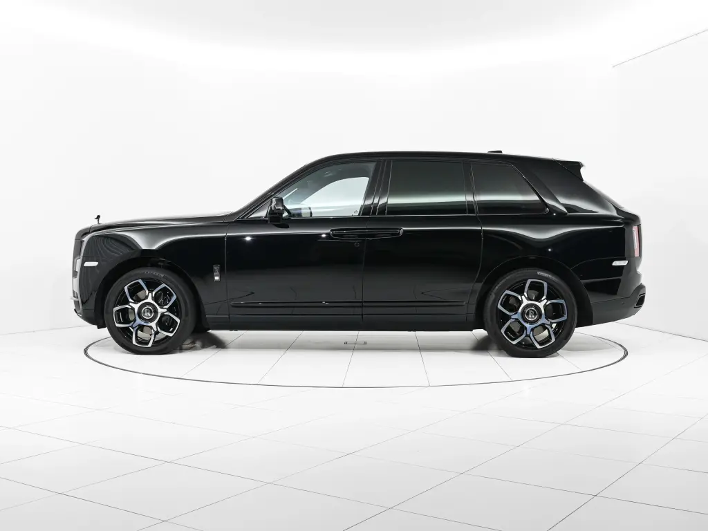 2022 Black Badge Cullinan
