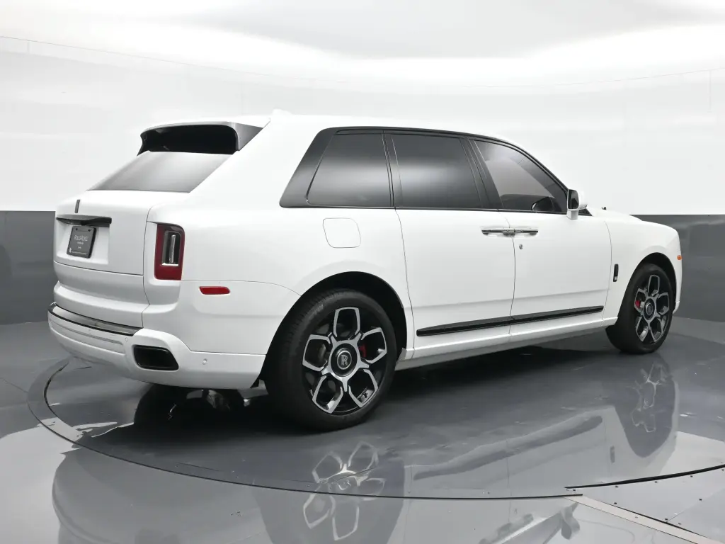 2022 Black Badge Cullinan