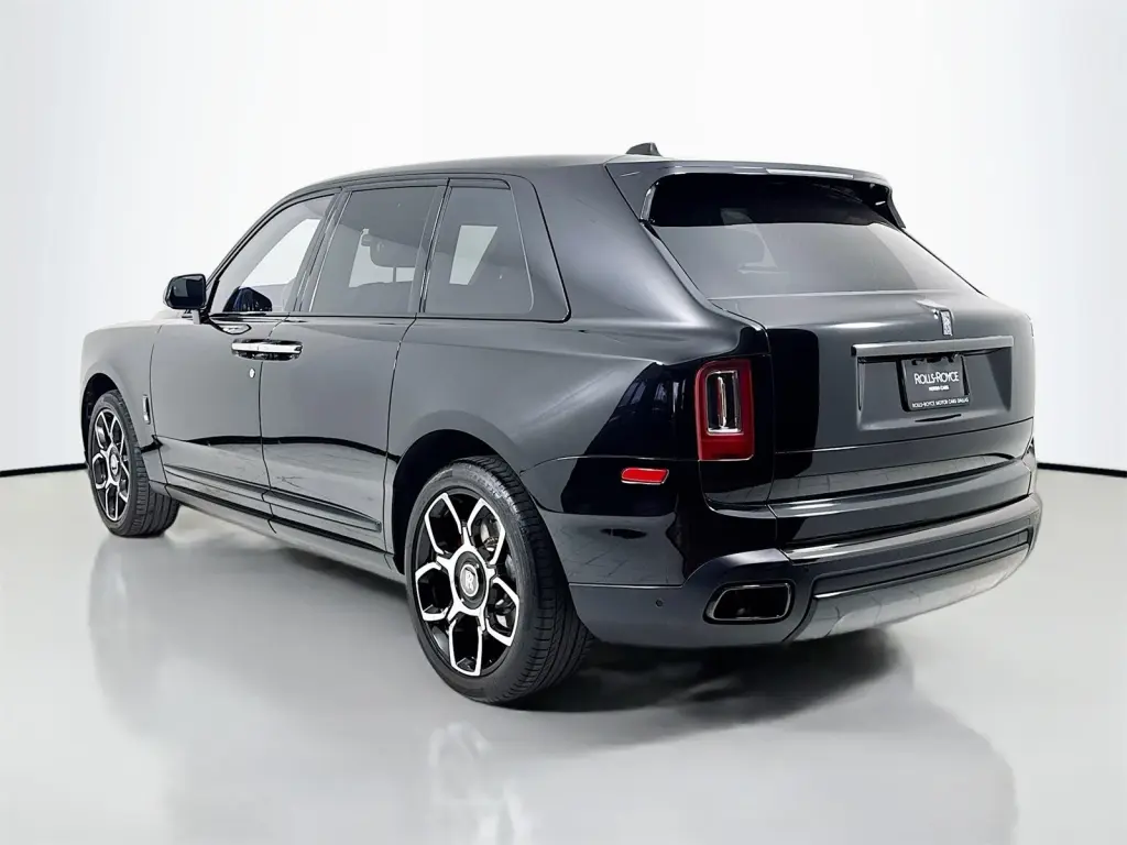 2022 Black Badge Cullinan