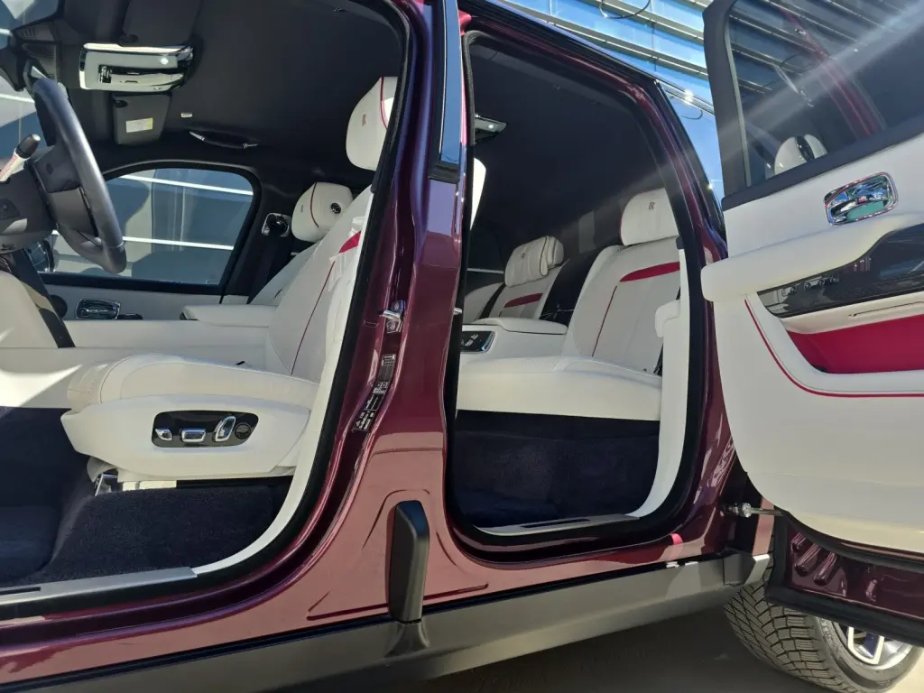 2023 Black Badge Cullinan