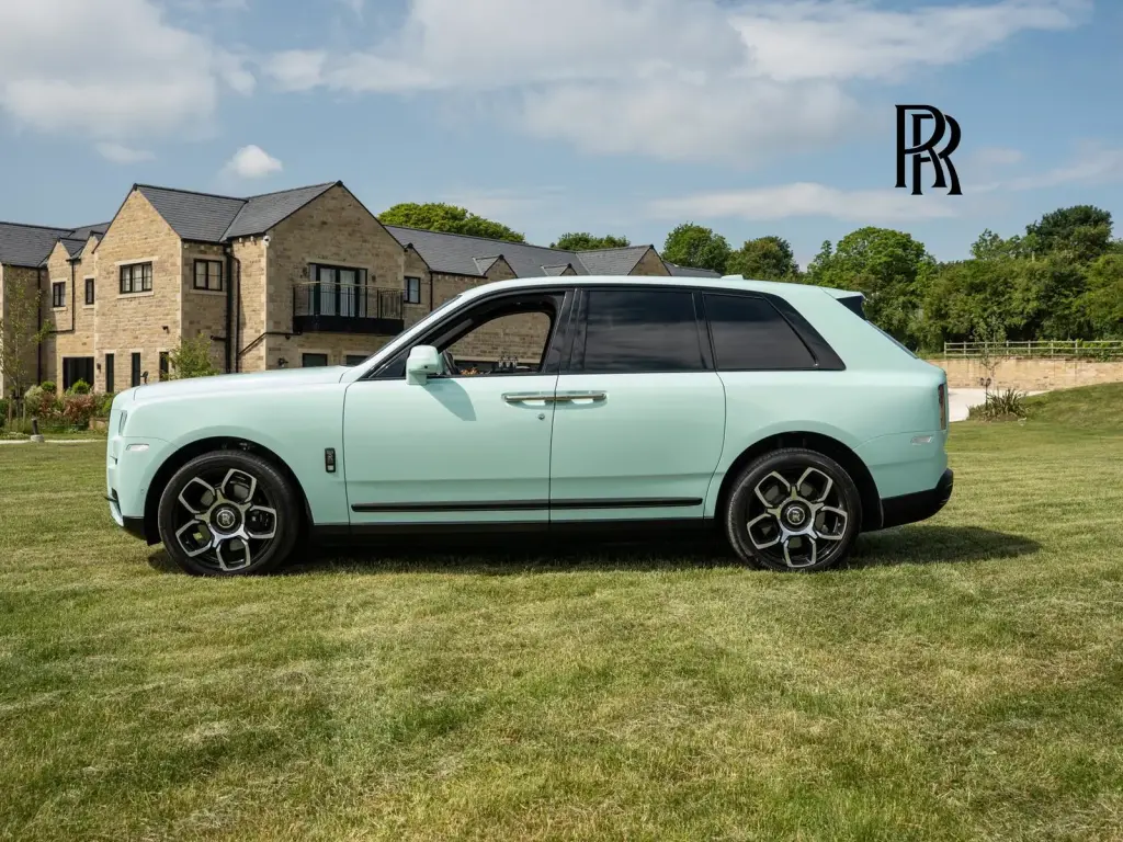 2023 Black Badge Cullinan