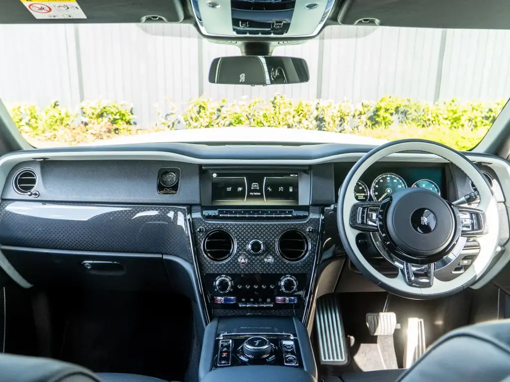 2023 Black Badge Cullinan