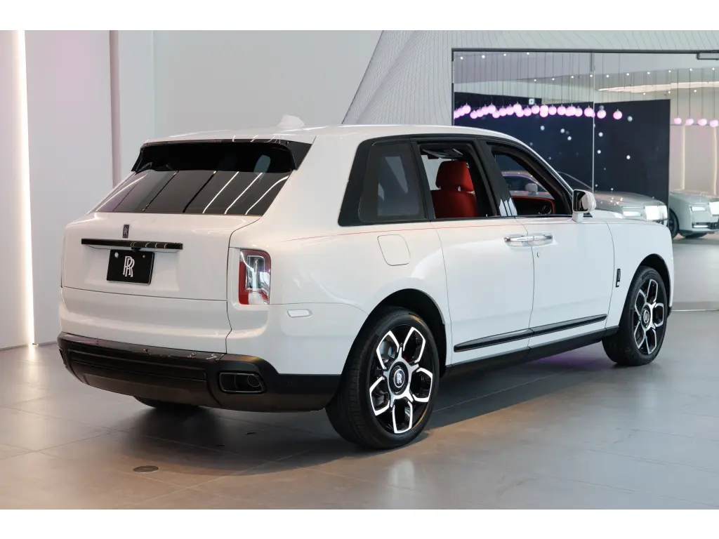 2023 Black Badge Cullinan
