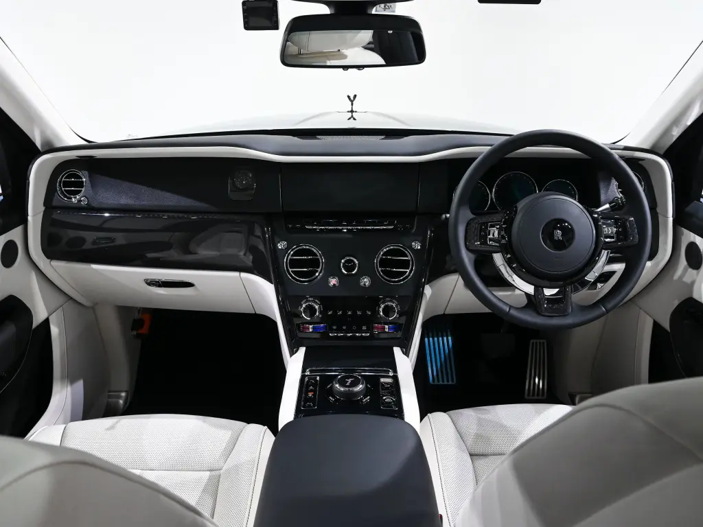 2023 Black Badge Cullinan