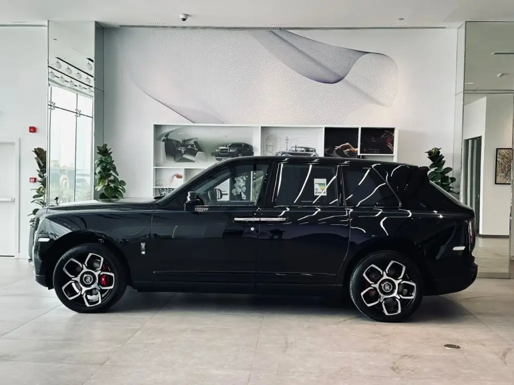 2023 Black Badge Cullinan