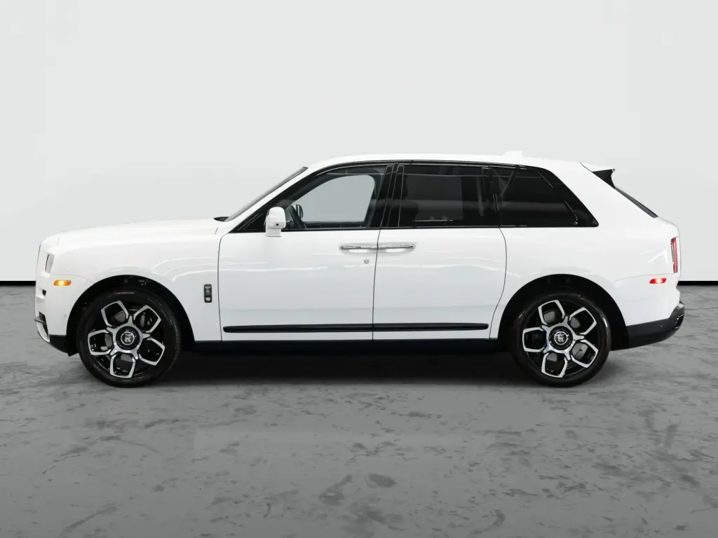 2023 Black Badge Cullinan