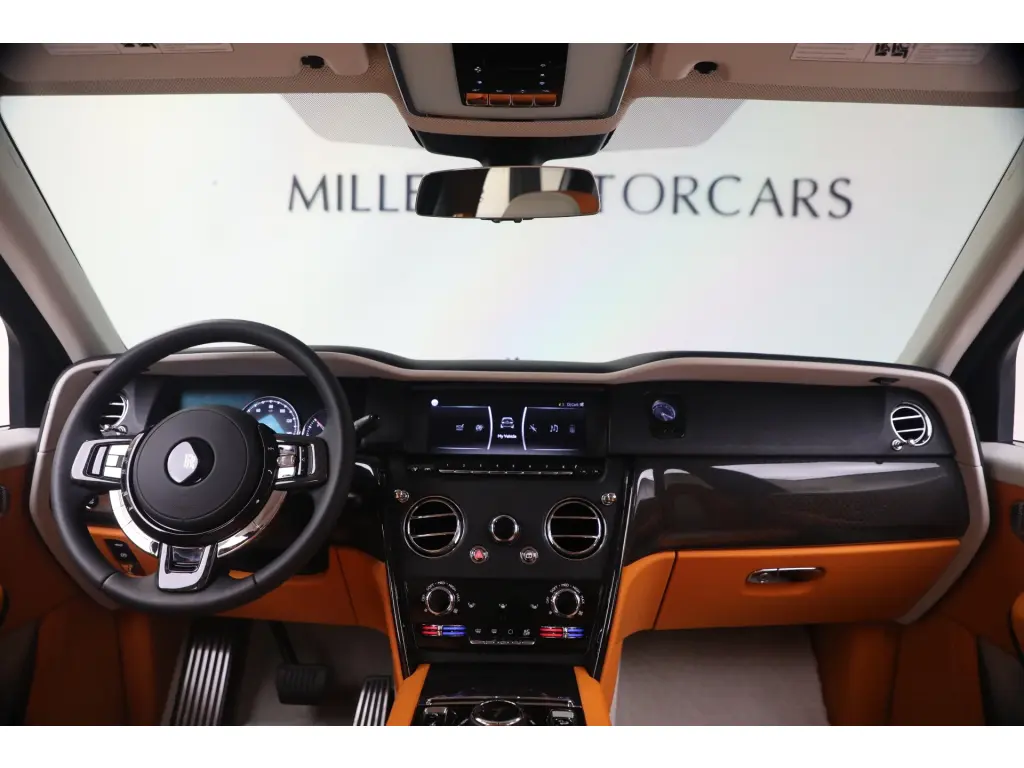 2023 Black Badge Cullinan