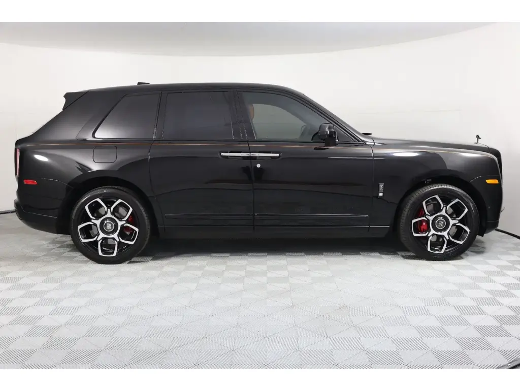 2023 Black Badge Cullinan