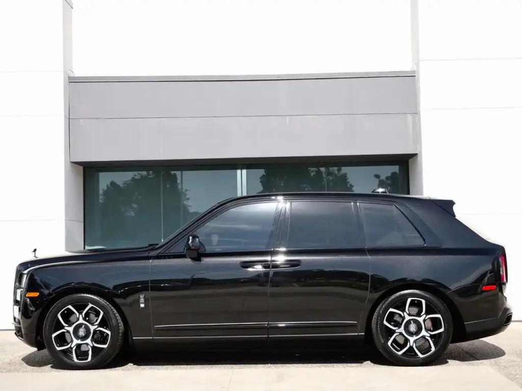 2023 Black Badge Cullinan