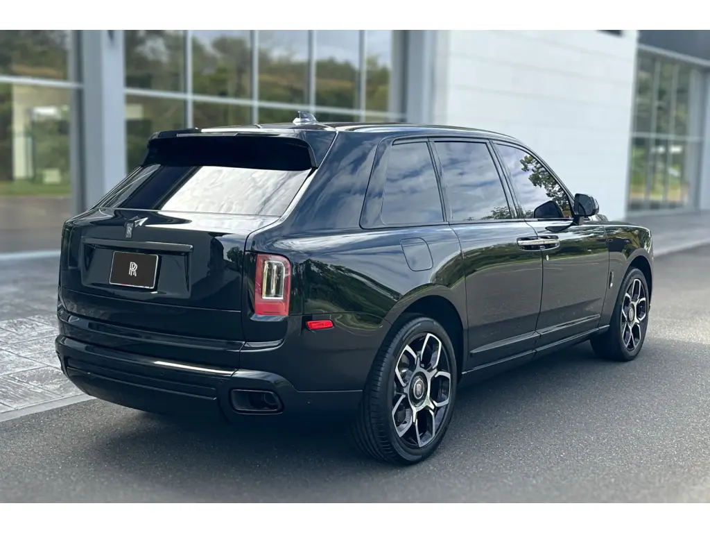2023 Black Badge Cullinan