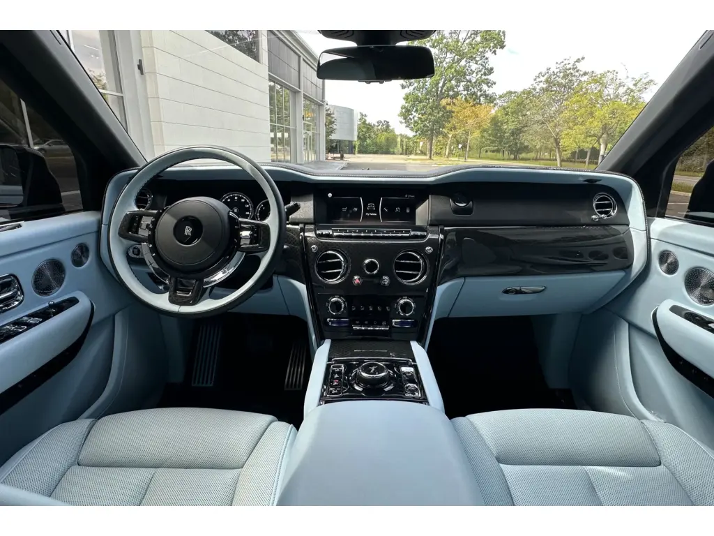 2023 Black Badge Cullinan