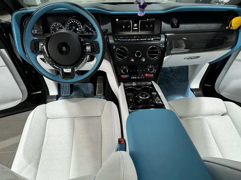 2024 Black Badge Cullinan