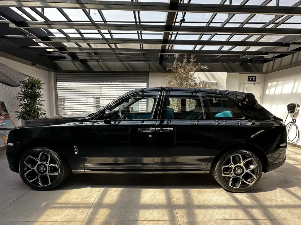 2024 Black Badge Cullinan