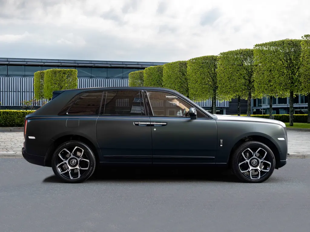 2024 Black Badge Cullinan